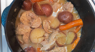 braised chicken thighs dutch oven