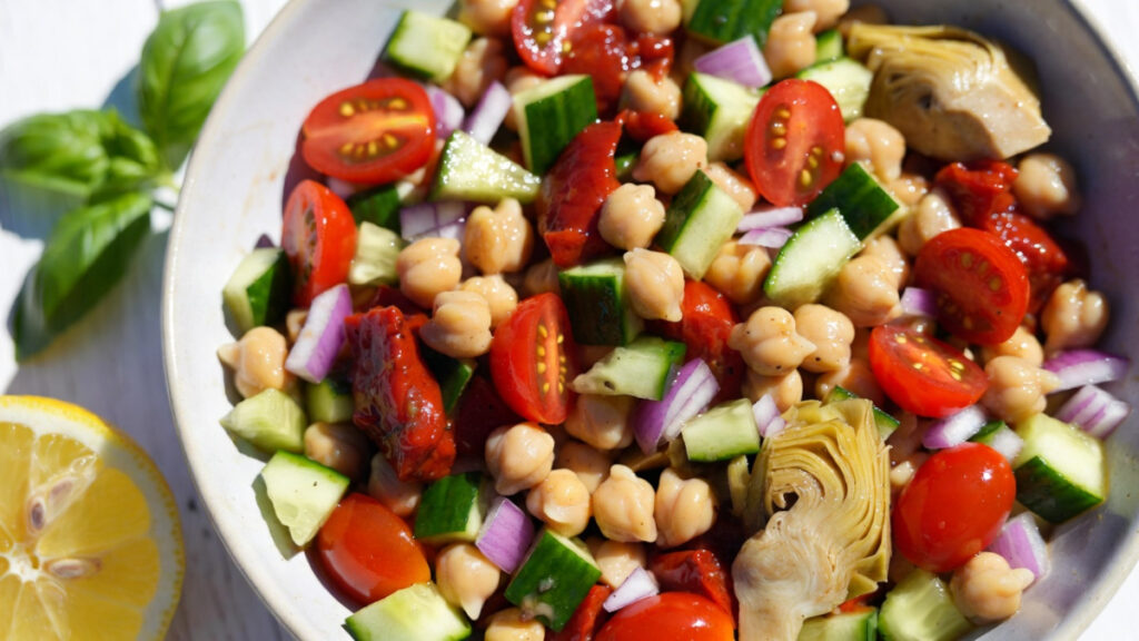 finished Mediterranean chickpea Salad